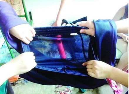 半透明校服露内衣_深圳校服女生显内衣_半透明校服_半