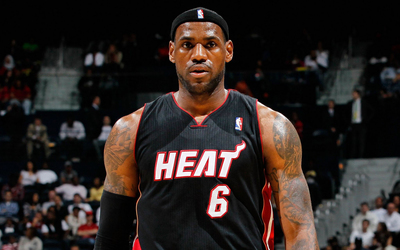 nba篮球明星詹姆斯帅气写真桌面壁纸高清 第-1070kb