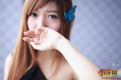 美女哭泣流泪的照片