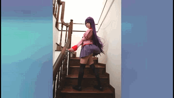 风掀起美女裙子走光gif动态图@花舞人间采集-3635kb