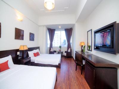 庄光酒店& 度假村 (The Light Hotel & Resort) 庄光酒店& 度假村 (The Light Hotel & Resort)